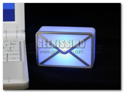 Gadget Geek: il notifica email USB Luminoso!