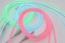 Nuovi auricolari per Ipod: Itude neon, flash a ritmo di musica!