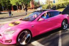 Sergey Brin in una Batmobile rosa: uno scherzo per il fondatore di Google