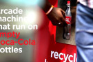 Coca Cola Happiness Arcade: l’azienda incentiva il riciclaggio. Le partite si pagano con bottiglie vuote