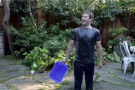Secchiate d’acqua per beneficenza: Zuckerberg accetta la prova e sfida Bill Gates!